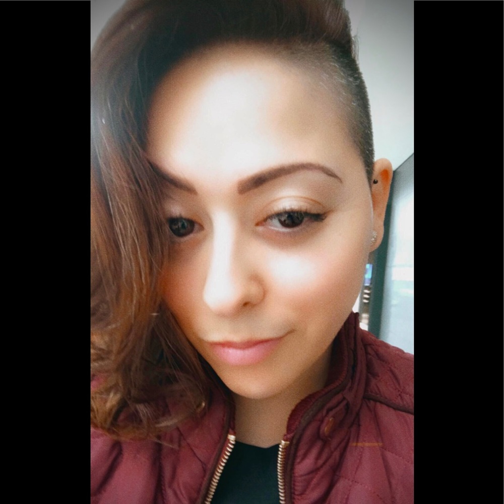 Meet your Posher, Ileana